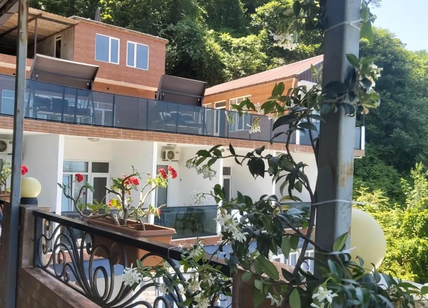 Goga Guest House Kvariati 3*,